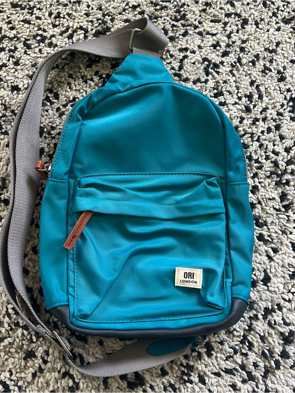ORI London Crossbody Sling Bag Blue Backpack Style Zip Pockets - Picture 2 of 12